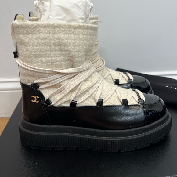 Chanel Tweed Snow Boots Black Beige Size 38 - Picture 1 of 8
